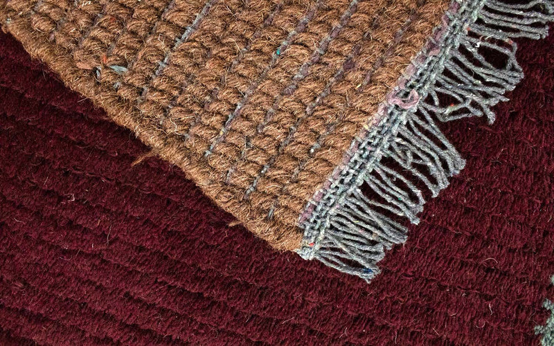 Nepal Teppich 70 x 140 cm - weinrot