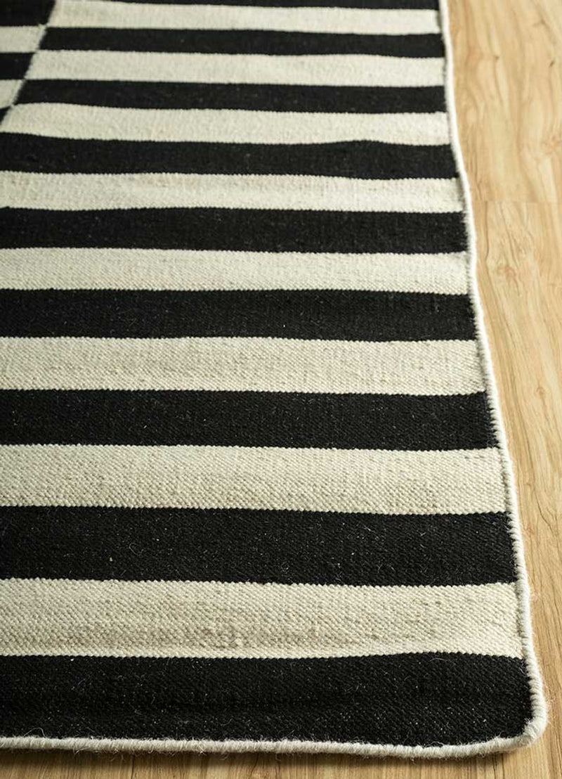 Designer Teppich - 360 x 450 cm - mehrfarbig