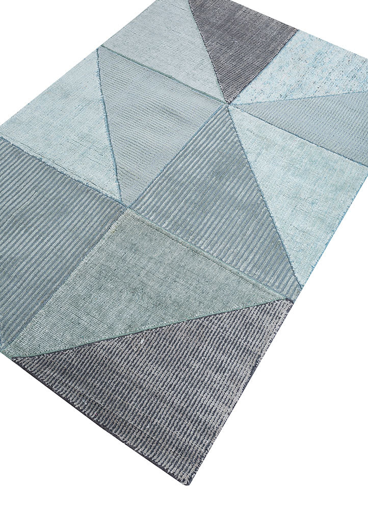Moderner Teppich - 163 x 228 cm - hellblau