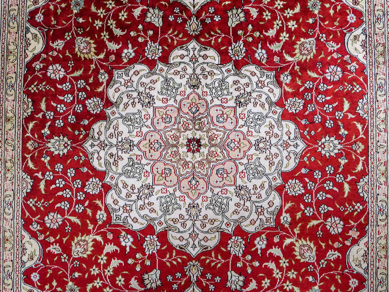 China Seide Teppich 188x272cm - Orientteppich - rot